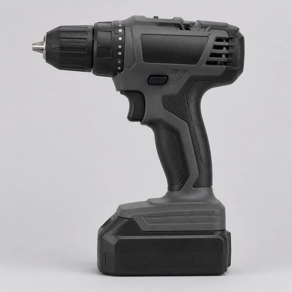 Perceuse-visseuse premier prix présenté seul, fond neutre